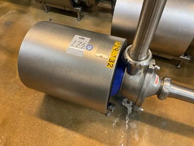 Immagine panoramica di 2007 Alfa Laval pump (3x)